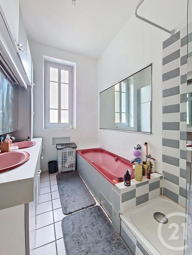 Appartement T5 &agrave; vendre - 5 pi&egrave;ces - 99,20 m2 - Chamalieres - 63 - AUVERGNE