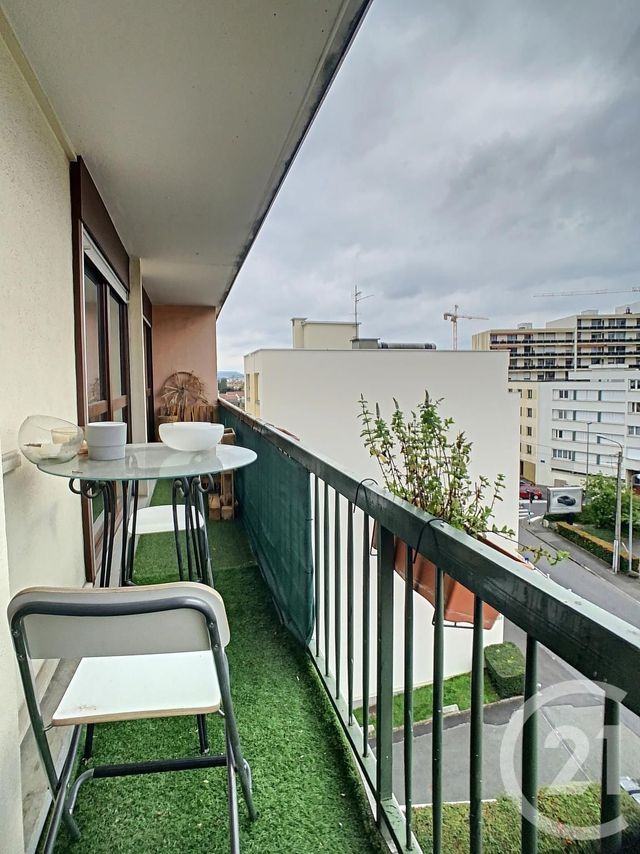 Appartement F3 &agrave; louer - 3 pi&egrave;ces - 77,14 m2 - Clermont Ferrand - 63 - AUVERGNE
