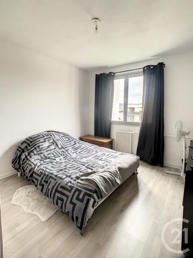 Appartement F3 &agrave; louer - 3 pi&egrave;ces - 77,14 m2 - Clermont Ferrand - 63 - AUVERGNE