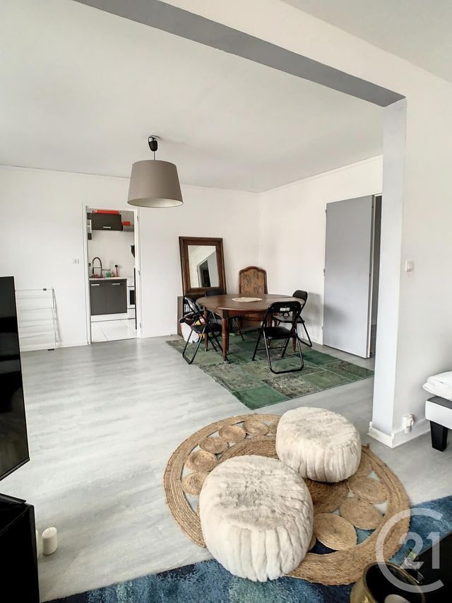 Appartement F3 &agrave; louer - 3 pi&egrave;ces - 77,14 m2 - Clermont Ferrand - 63 - AUVERGNE