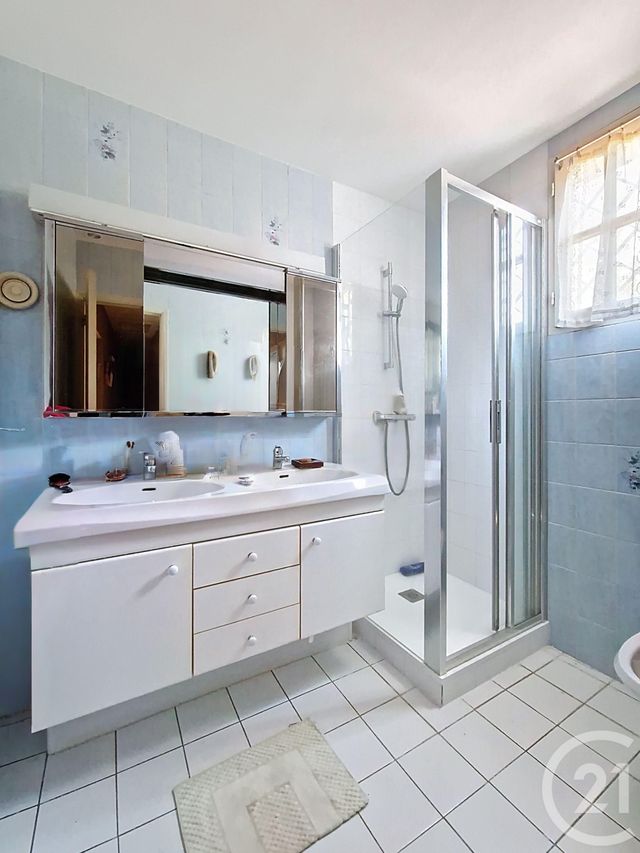 Maison &agrave; vendre - 8 pi&egrave;ces - 214 m2 - Clermont Ferrand - 63 - AUVERGNE