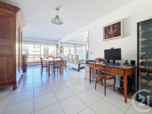 Appartement T4 &agrave; vendre - 4 pi&egrave;ces - 91,11 m2 - Chamalieres - 63 - AUVERGNE