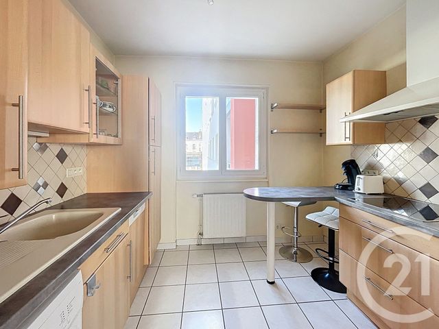 Appartement F5 &agrave; vendre - 5 pi&egrave;ces - 81,94 m2 - Clermont Ferrand - 63 - AUVERGNE