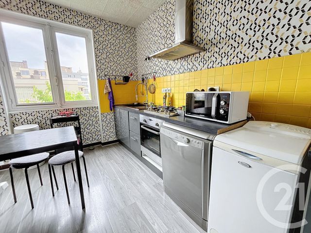 Appartement &agrave; louer - 3 pi&egrave;ces - 67,46 m2 - Clermont Ferrand - 63 - AUVERGNE