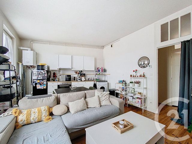 Appartement F3 &agrave; louer - 3 pi&egrave;ces - 56,77 m2 - Clermont Ferrand - 63 - AUVERGNE