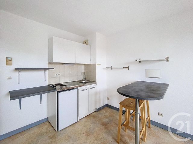 Appartement Studio &agrave; louer - 1 pi&egrave;ce - 22,13 m2 - Clermont Ferrand - 63 - AUVERGNE