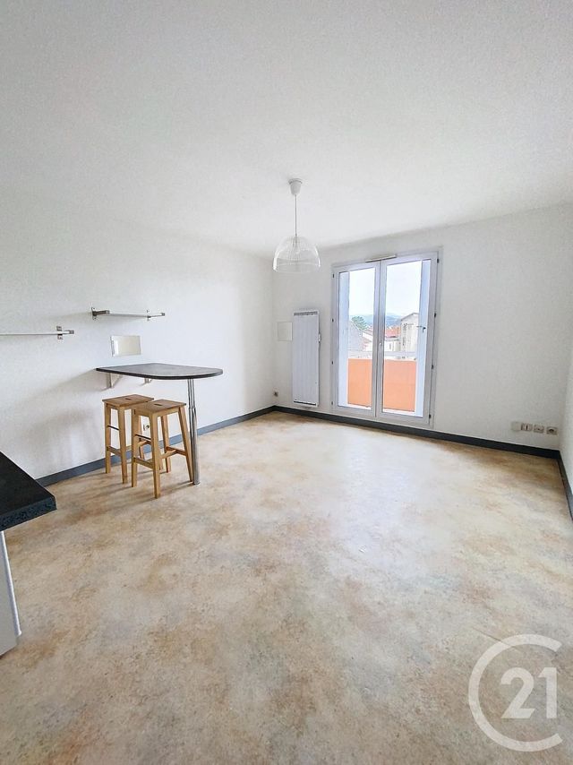 Appartement Studio &agrave; louer - 1 pi&egrave;ce - 22,13 m2 - Clermont Ferrand - 63 - AUVERGNE