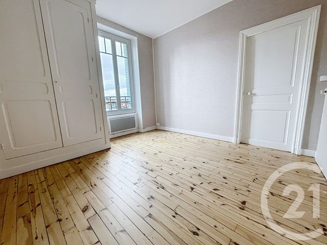 Appartement F3 &agrave; louer - 3 pi&egrave;ces - 55 m2 - Clermont Ferrand - 63 - AUVERGNE