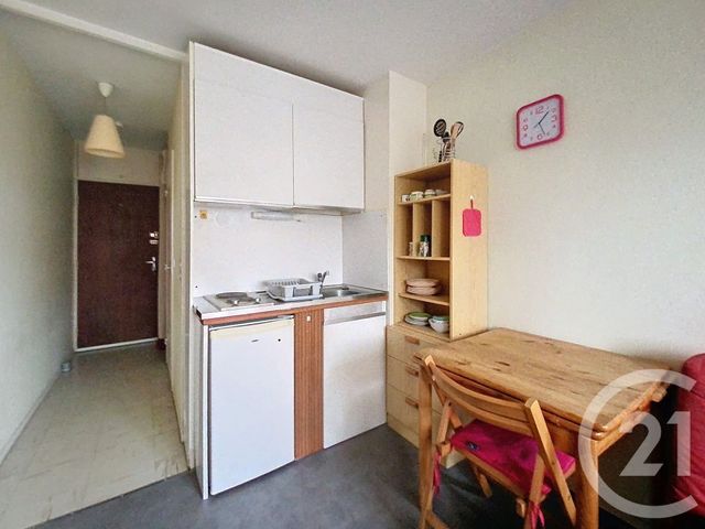 Appartement Studio &agrave; louer - 1 pi&egrave;ce - 16,66 m2 - Clermont Ferrand - 63 - AUVERGNE