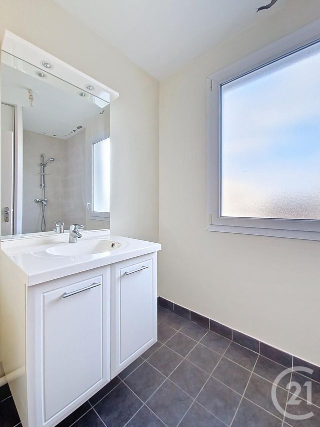 Appartement T2 &agrave; vendre - 2 pi&egrave;ces - 39,64 m2 - Ceyrat - 63 - AUVERGNE