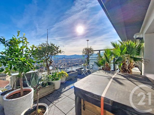 Appartement T5 &agrave; vendre - 5 pi&egrave;ces - 212 m2 - Clermont Ferrand - 63 - AUVERGNE