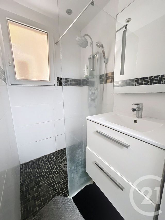 Appartement F2 &agrave; louer - 2 pi&egrave;ces - 30,66 m2 - Clermont Ferrand - 63 - AUVERGNE