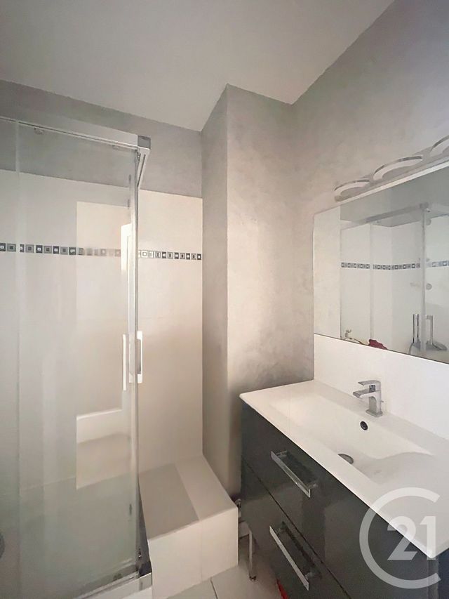 Appartement F3 &agrave; vendre - 3 pi&egrave;ces - 59,78 m2 - Clermont Ferrand - 63 - AUVERGNE