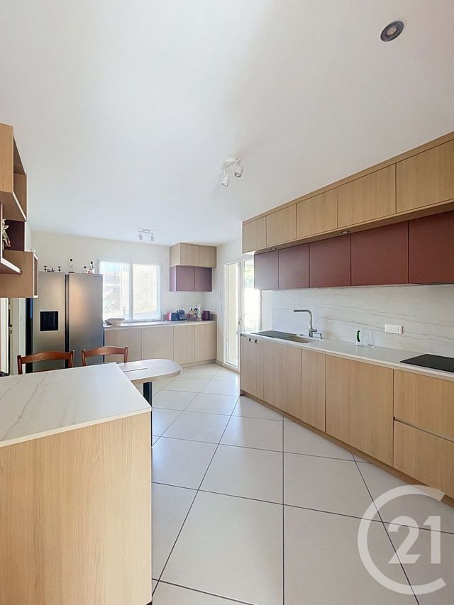 Maison &agrave; vendre - 6 pi&egrave;ces - 195,97 m2 - Perignat Les Sarlieve - 63 - AUVERGNE