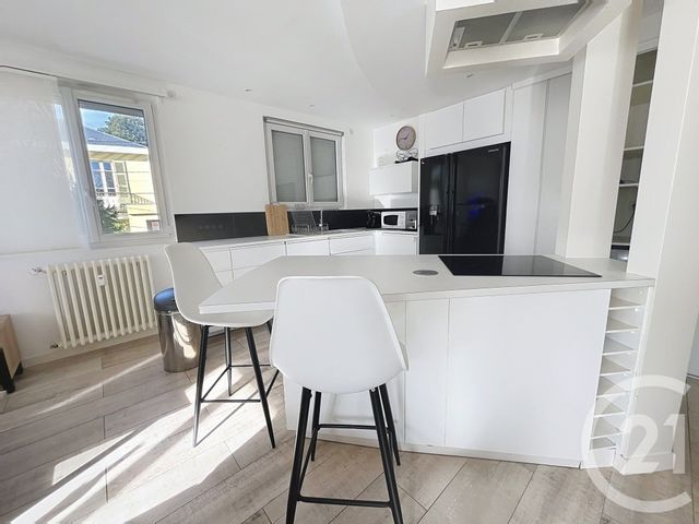 Appartement F3 &agrave; louer - 3 pi&egrave;ces - 74,05 m2 - Chamalieres - 63 - AUVERGNE