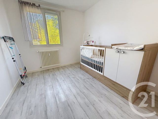 Appartement F3 &agrave; louer - 3 pi&egrave;ces - 74,05 m2 - Chamalieres - 63 - AUVERGNE