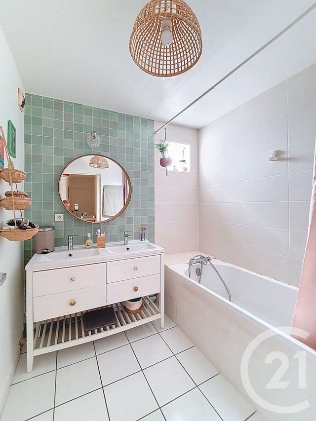 Appartement F4 &agrave; vendre - 4 pi&egrave;ces - 93,71 m2 - Clermont Ferrand - 63 - AUVERGNE