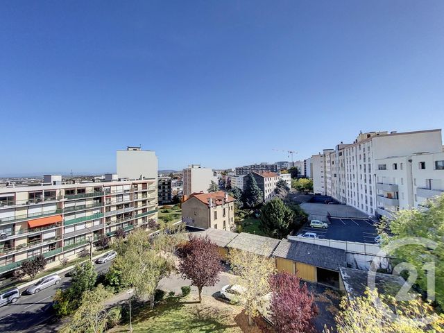Appartement &agrave; louer - 3 pi&egrave;ces - 62,13 m2 - Clermont Ferrand - 63 - AUVERGNE