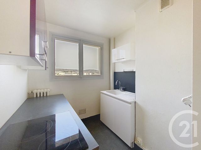 Appartement &agrave; louer - 3 pi&egrave;ces - 62,13 m2 - Clermont Ferrand - 63 - AUVERGNE