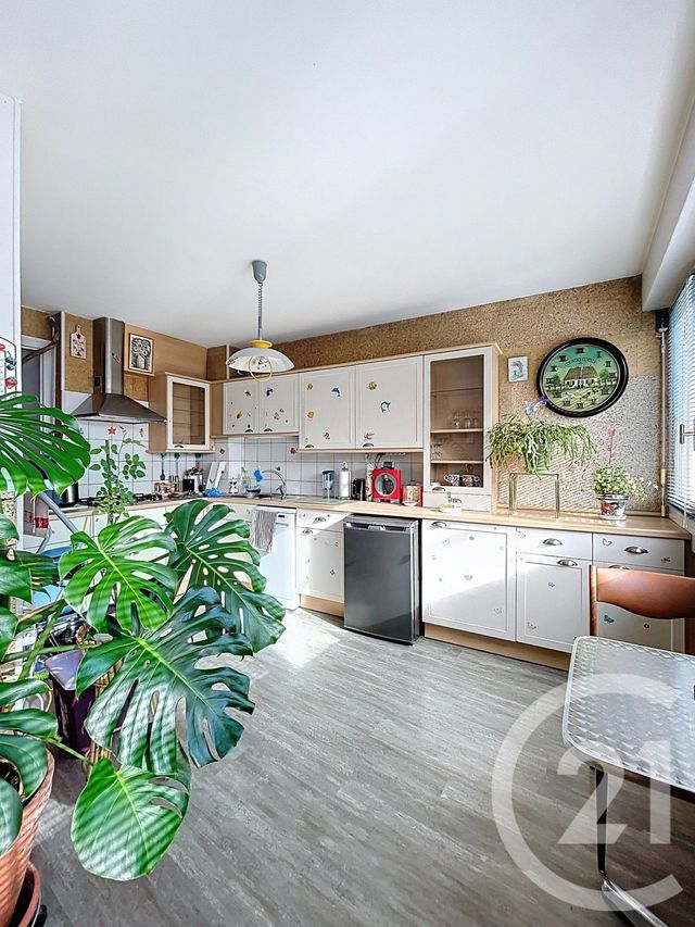 Appartement F3 &agrave; vendre - 4 pi&egrave;ces - 64,37 m2 - Clermont Ferrand - 63 - AUVERGNE