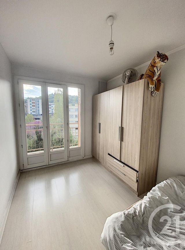 Appartement T2 &agrave; louer - 2 pi&egrave;ces - 43,18 m2 - Clermont Ferrand - 63 - AUVERGNE