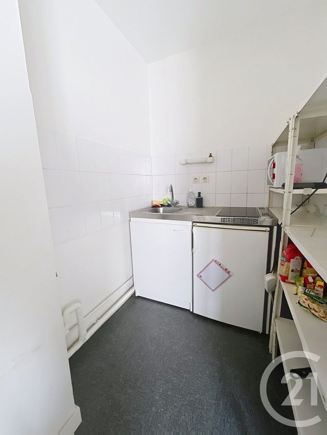 Appartement Studio &agrave; louer - 1 pi&egrave;ce - 29,10 m2 - Clermont Ferrand - 63 - AUVERGNE