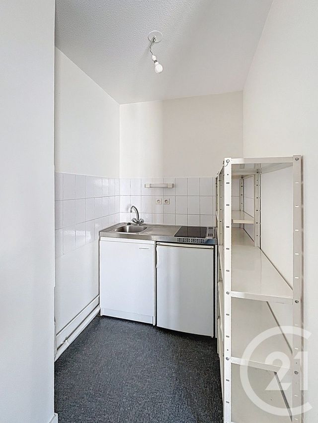 Appartement Studio &agrave; louer - 1 pi&egrave;ce - 29,10 m2 - Clermont Ferrand - 63 - AUVERGNE