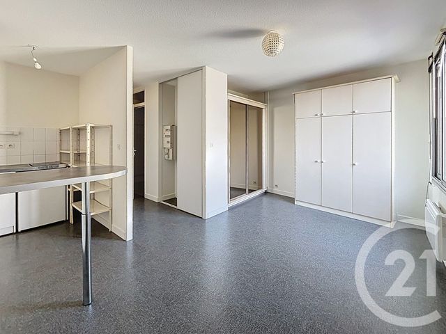 Appartement Studio &agrave; louer - 1 pi&egrave;ce - 29,10 m2 - Clermont Ferrand - 63 - AUVERGNE