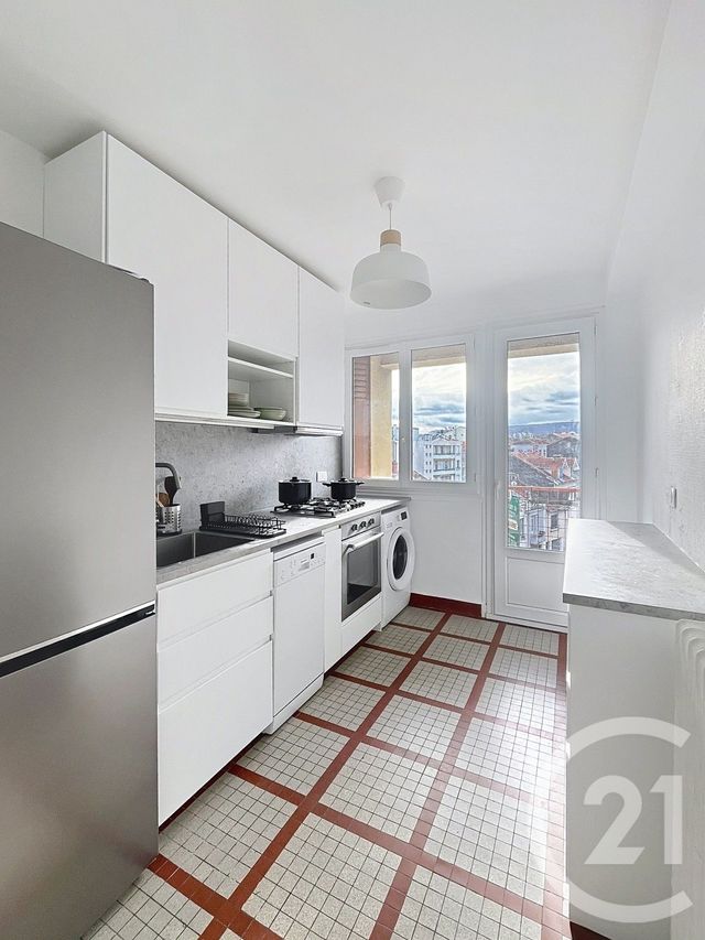 Appartement Chambre &agrave; louer - 5 pi&egrave;ces - 67,70 m2 - Clermont Ferrand - 63 - AUVERGNE