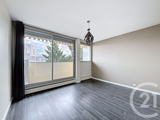 Appartement F2 &agrave; vendre - 2 pi&egrave;ces - 70,96 m2 - Clermont Ferrand - 63 - AUVERGNE