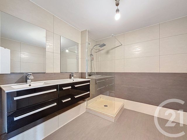 Appartement F2 &agrave; vendre - 2 pi&egrave;ces - 70,96 m2 - Clermont Ferrand - 63 - AUVERGNE