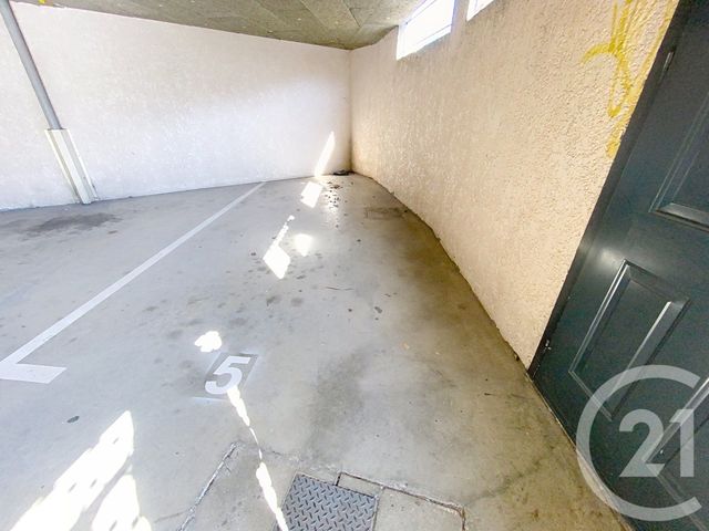 Parking &agrave; louer - 10 m2 - Clermont Ferrand - 63 - AUVERGNE