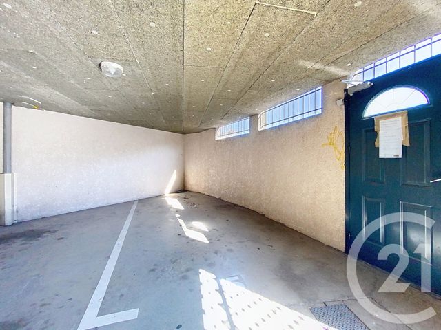 parking - CLERMONT FERRAND - 63