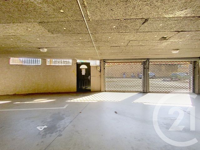 Parking &agrave; louer - 10 m2 - Clermont Ferrand - 63 - AUVERGNE