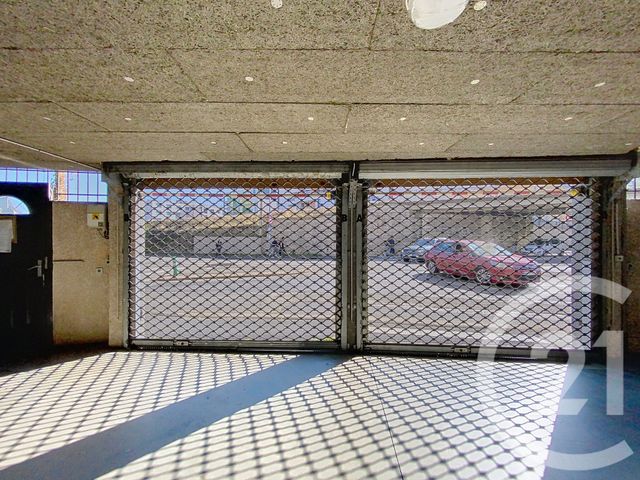 Parking &agrave; louer - 10 m2 - Clermont Ferrand - 63 - AUVERGNE