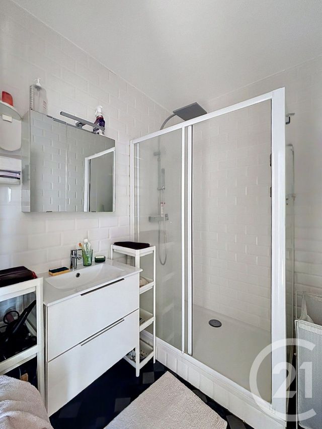 Appartement F3 &agrave; vendre - 3 pi&egrave;ces - 56,81 m2 - Clermont Ferrand - 63 - AUVERGNE