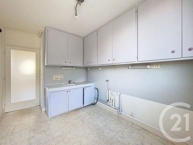 Appartement F3 &agrave; louer - 3 pi&egrave;ces - 56,92 m2 - Chamalieres - 63 - AUVERGNE