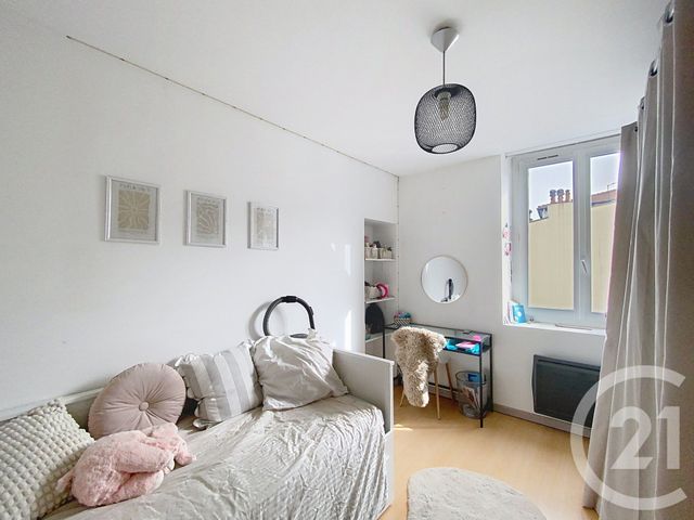 Appartement F3 &agrave; louer - 3 pi&egrave;ces - 50,23 m2 - Clermont Ferrand - 63 - AUVERGNE