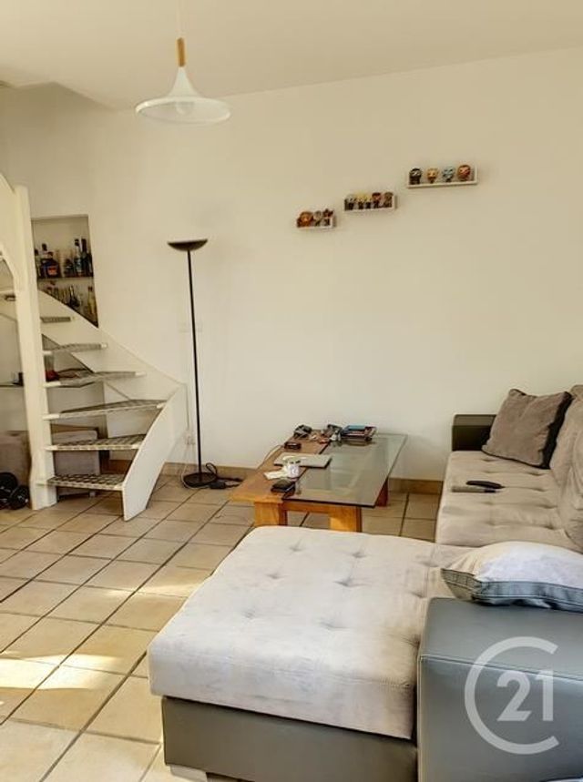 Appartement F3 &agrave; louer - 3 pi&egrave;ces - 50,23 m2 - Clermont Ferrand - 63 - AUVERGNE