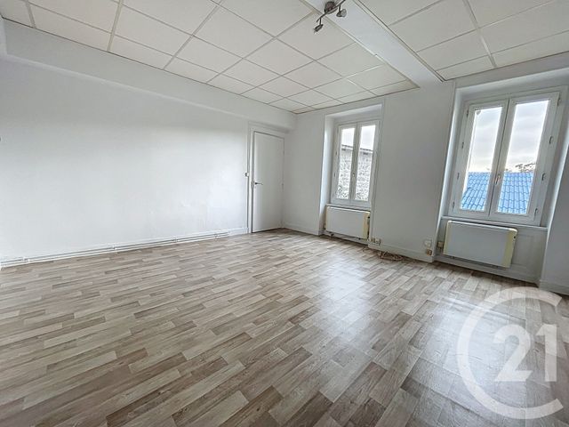Appartement F3 &agrave; louer - 3 pi&egrave;ces - 62,98 m2 - La Roche Blanche - 63 - AUVERGNE