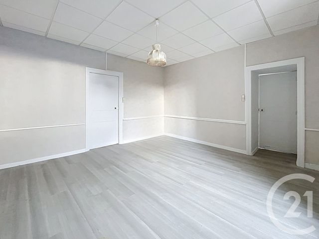 Appartement F3 &agrave; louer - 3 pi&egrave;ces - 62,98 m2 - La Roche Blanche - 63 - AUVERGNE