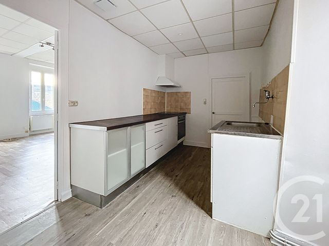 Appartement F3 &agrave; louer - 3 pi&egrave;ces - 62,98 m2 - La Roche Blanche - 63 - AUVERGNE