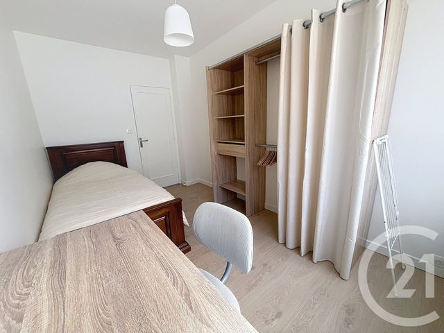 Appartement Chambre &agrave; louer - 1 pi&egrave;ce - 66,84 m2 - Clermont Ferrand - 63 - AUVERGNE