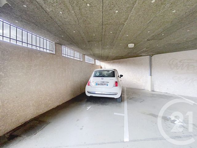 parking - CLERMONT FERRAND - 63