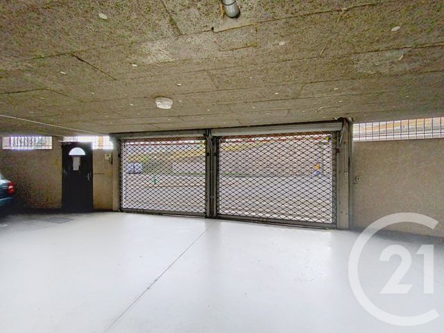 Parking &agrave; louer - 10 m2 - Clermont Ferrand - 63 - AUVERGNE