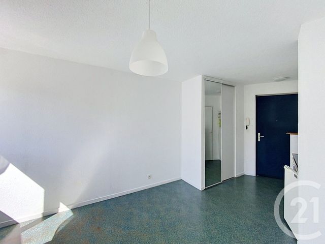 Appartement F1 &agrave; louer - 1 pi&egrave;ce - 18,40 m2 - Clermont Ferrand - 63 - AUVERGNE