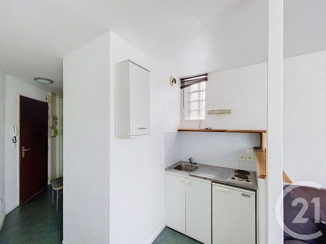 Appartement F1 &agrave; louer - 1 pi&egrave;ce - 19 m2 - Clermont Ferrand - 63 - AUVERGNE