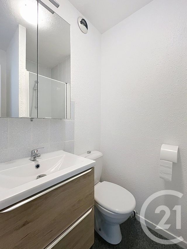 Appartement F1 &agrave; louer - 1 pi&egrave;ce - 19 m2 - Clermont Ferrand - 63 - AUVERGNE