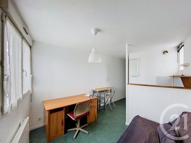Appartement F1 &agrave; louer - 1 pi&egrave;ce - 19 m2 - Clermont Ferrand - 63 - AUVERGNE