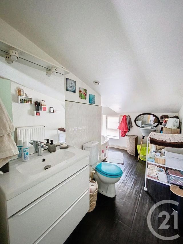 Appartement F4 &agrave; louer - 4 pi&egrave;ces - 63,70 m2 - La Roche Blanche - 63 - AUVERGNE